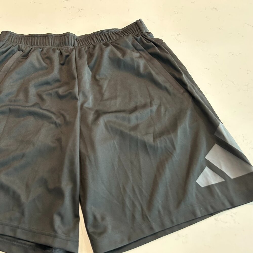 Men's Adidas 9" Regular Fit Athletic Shorts